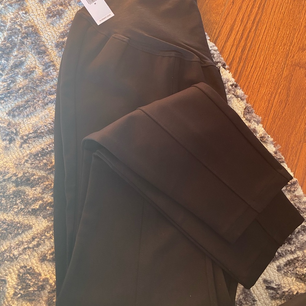 Maternity- gap black pants NWT